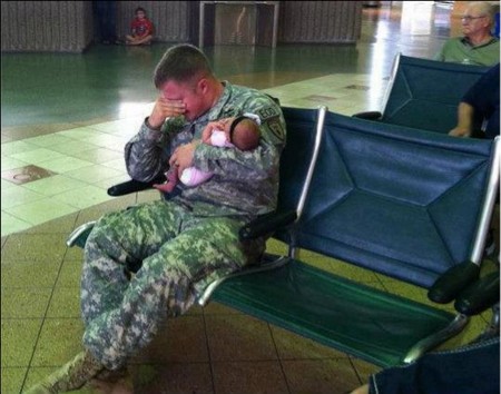 Những[-]hình[-]ảnh[-]lan[-]truyền[-]nhiều[-]nhất[-]trên[-]Facebook[-]năm[-]2012